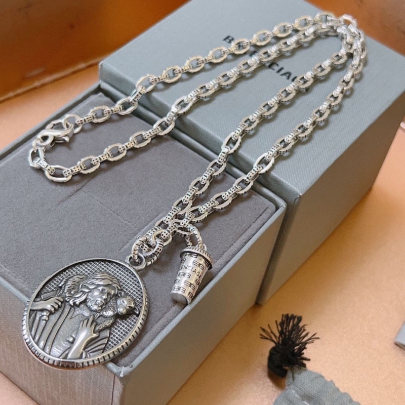 Ba1en*iaga necklaces